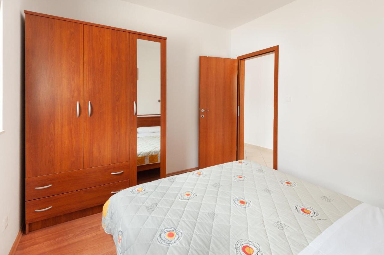 Apartments Lumaduma 特罗吉尔 外观 照片