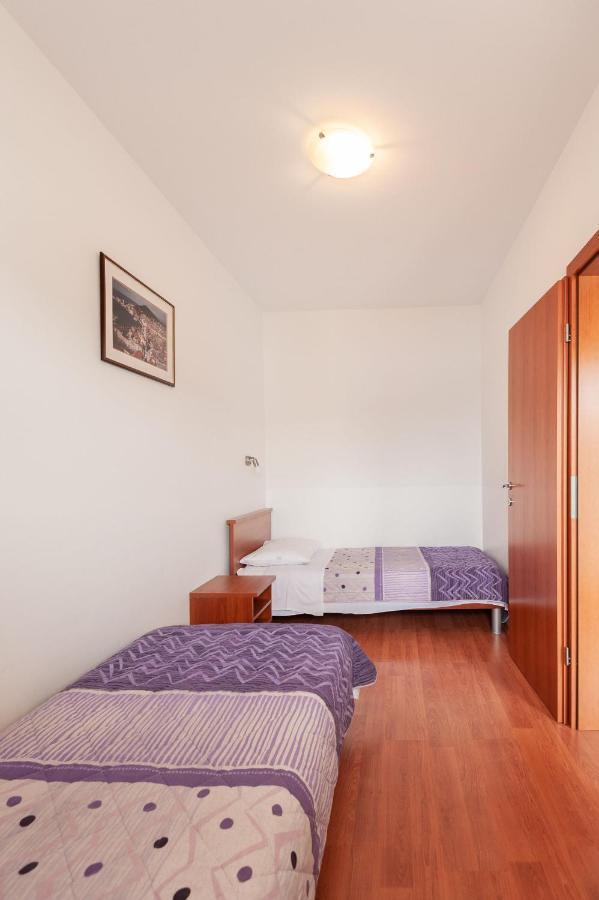 Apartments Lumaduma 特罗吉尔 外观 照片