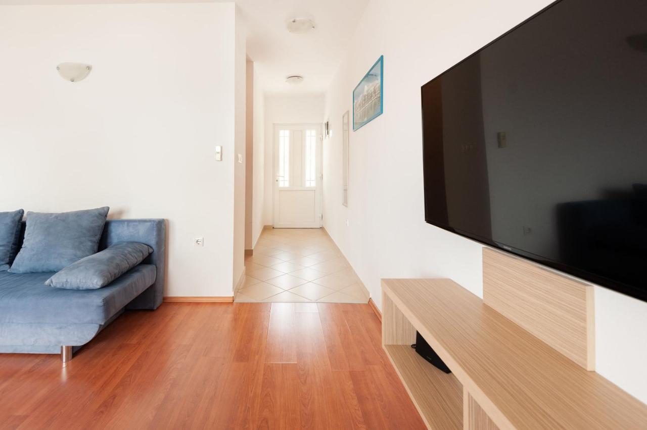 Apartments Lumaduma 特罗吉尔 外观 照片