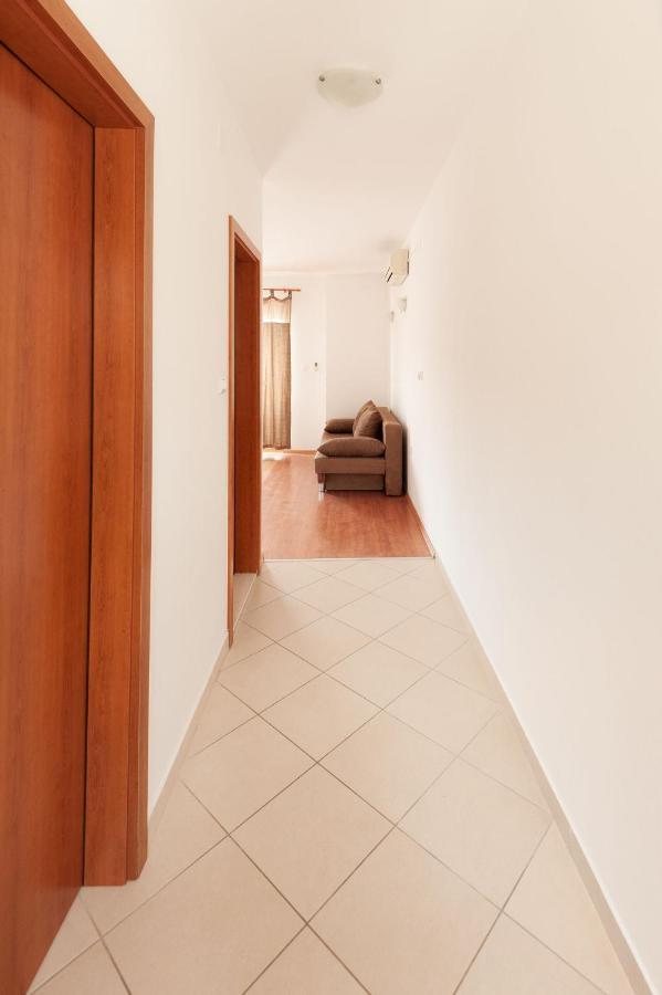 Apartments Lumaduma 特罗吉尔 外观 照片